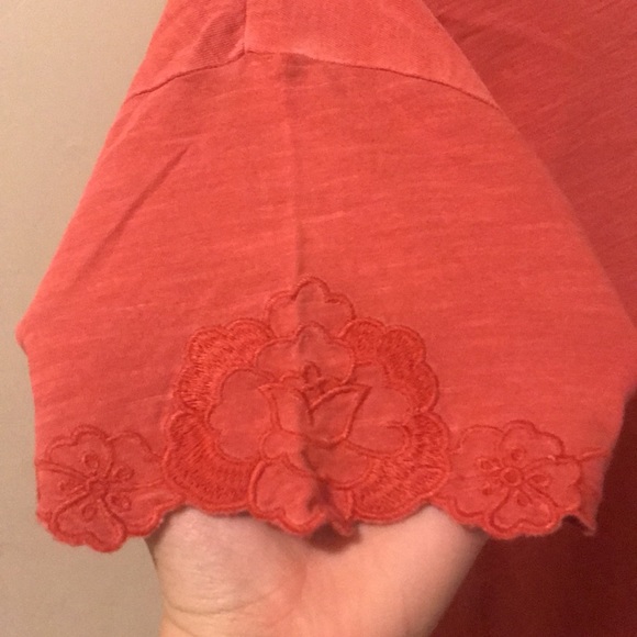 Too small - Picture 3 of 3